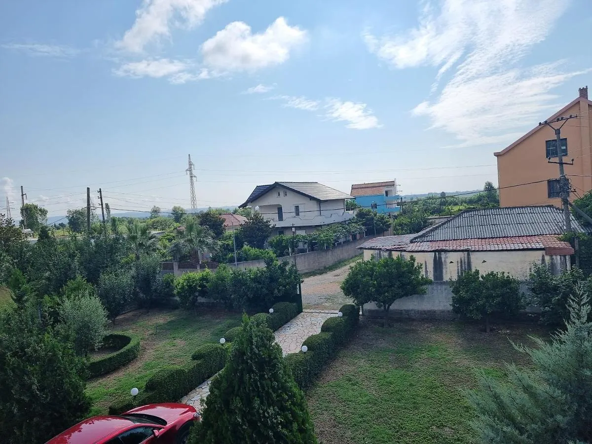 فيلا Liora'S Vila Lac 0*,